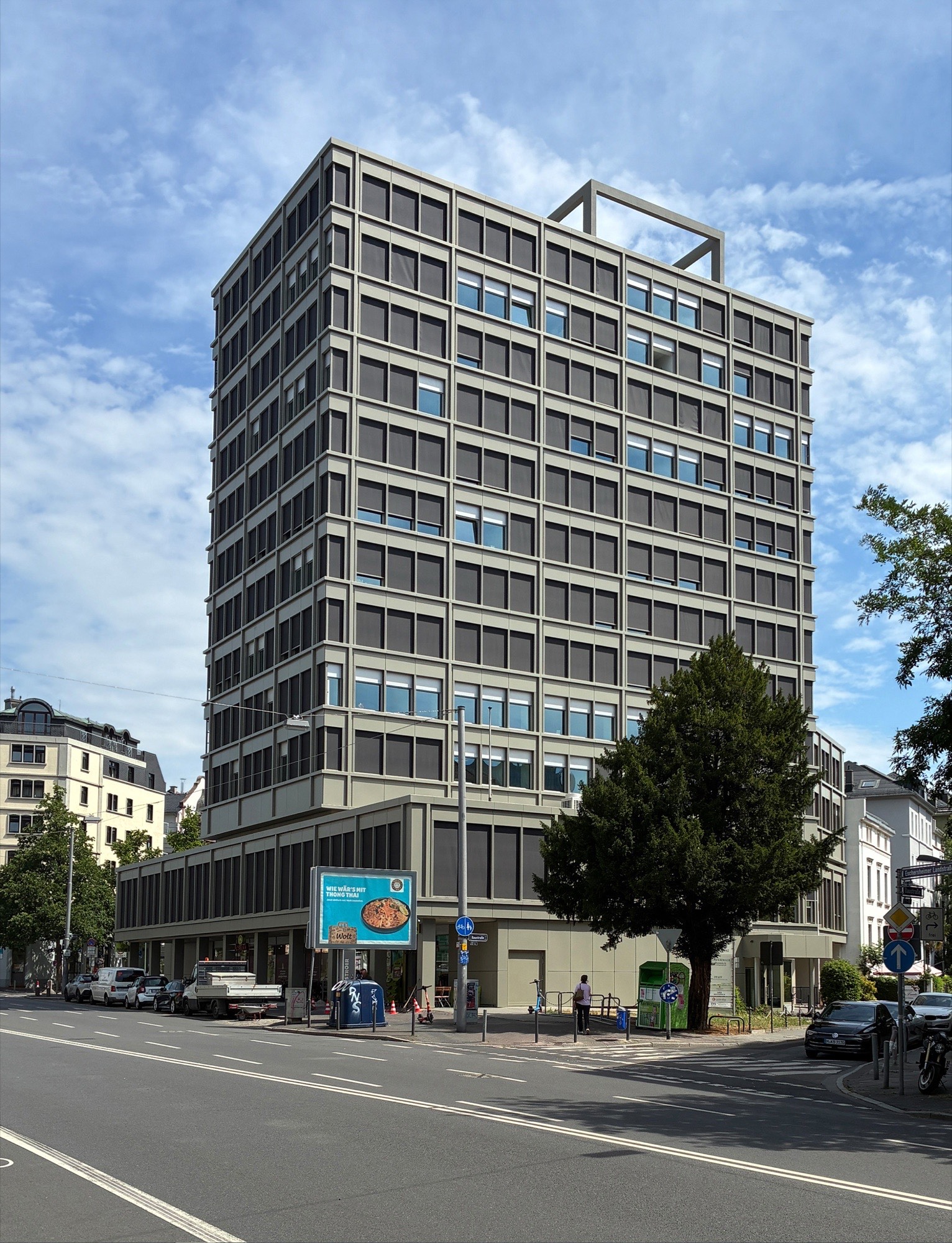 Sanierte Fassade an der Eschersheimer Landstraße, Frankfurt